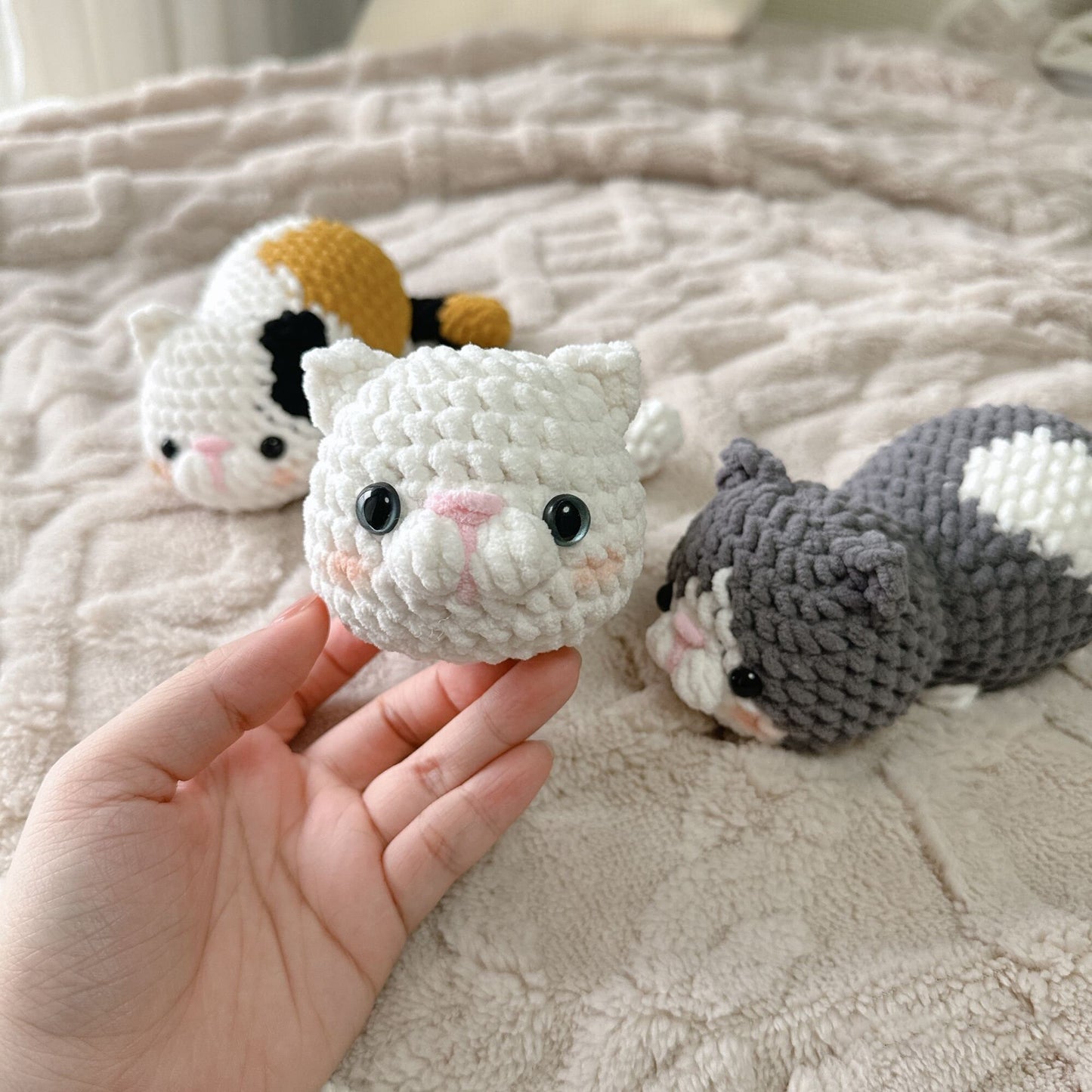 Bundle 3in1 Lazy Munchkin Cat Crochet Pattern, Low-sew Plushie Amigurumi PDF File Tutorial in English Deutsch Français Español Português