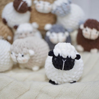 Little Sheep Crochet Plushies Pattern, Amigurumi PDF File Tutorial in English Deutsch Français Español Português