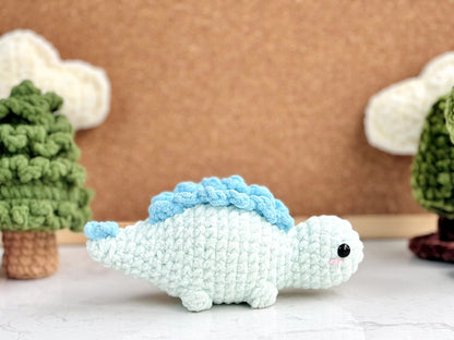 Dinosaur Jurassic World No Sew Crochet Pattern, No Sew Amigurumi Crochet Patterns | Triceratops, Tyrannosaurus, Stegosaurus, Dinosaur