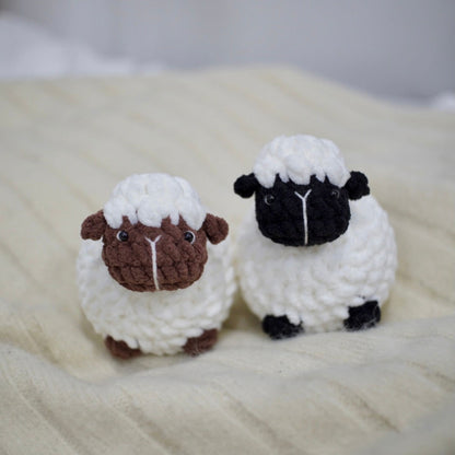 Little Sheep Crochet Plushies Pattern, Amigurumi PDF File Tutorial in English Deutsch Français Español Português